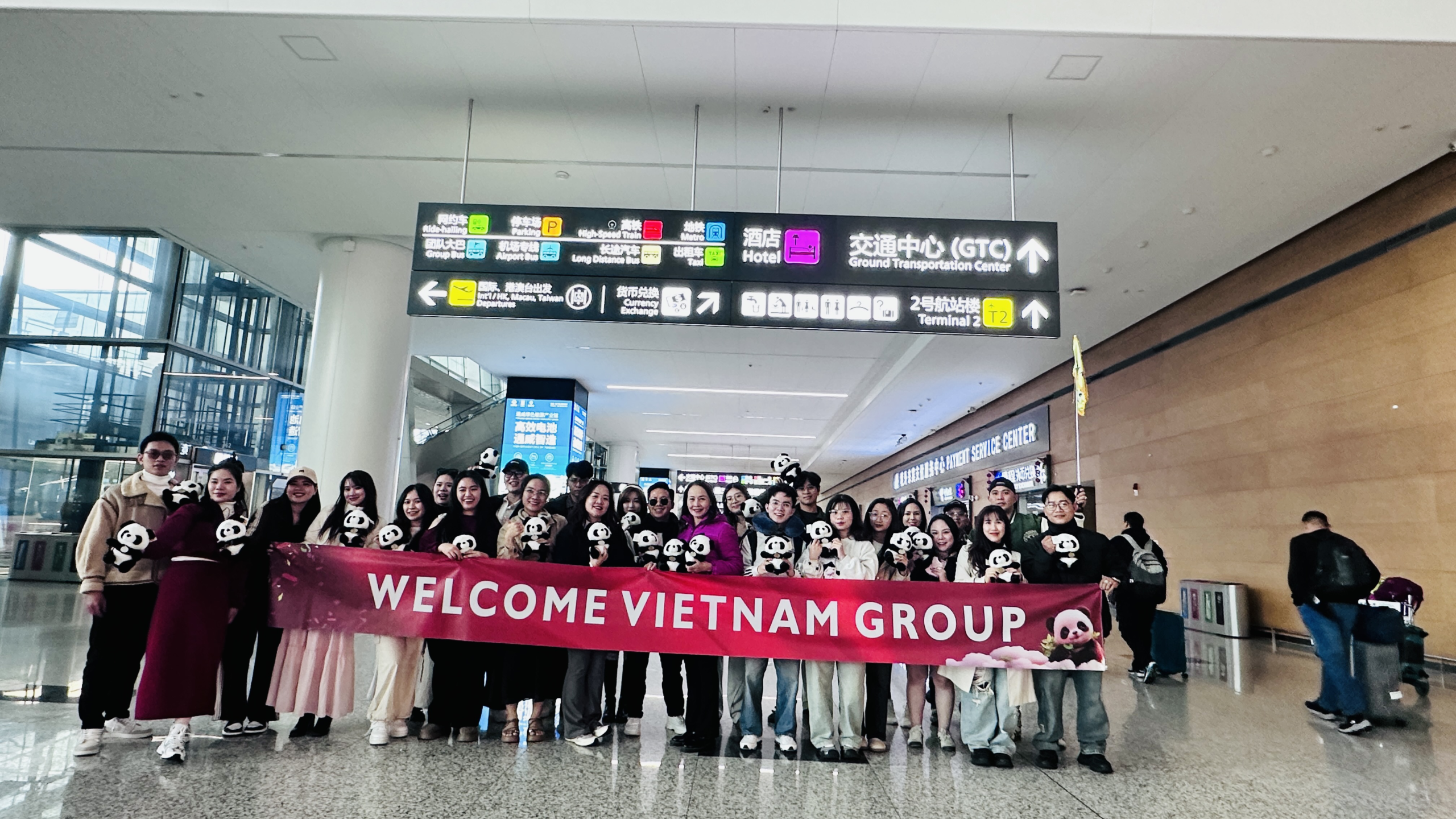 A real group of international visitors traveling with Traverse China