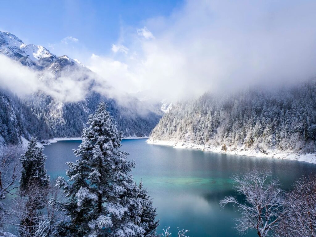 Best Time to See Snow in Jiuzhaigou: December, January or February?