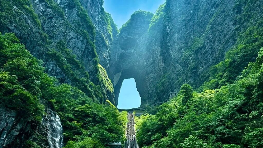 Zhangjiajie for Muslim Travelers: How Many Days & Halal Guide